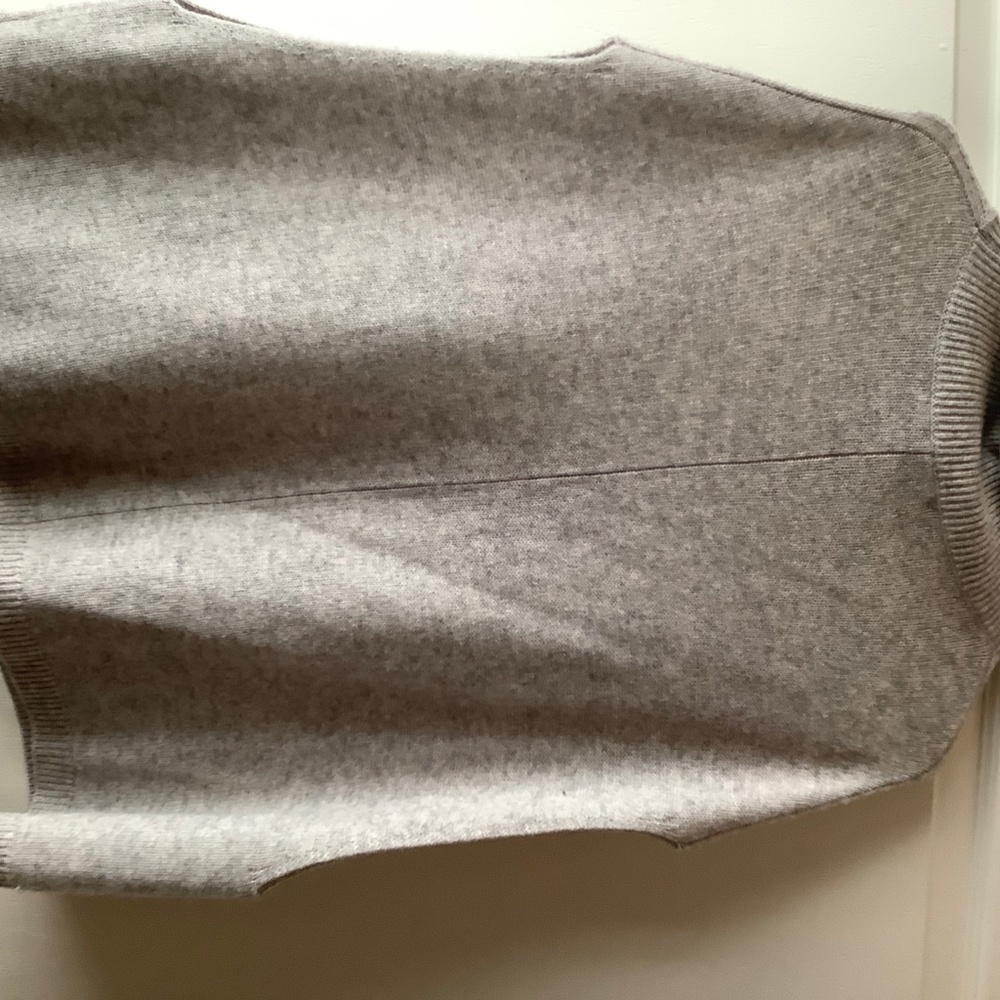 Sweater - Picture 2 of 3